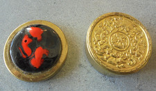 Schön gearbeitete Schmuckdose / Pillendose rot / goldfarbend älter rund Nr. 4243