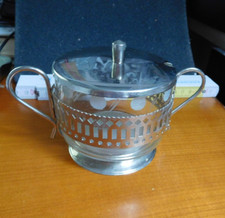 Zuckerdose aus Glas, Metallrand und Deckel, geschliffenes Glas, Marmeladenglas