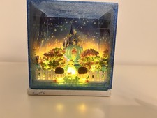 Diorama Mini Micro Vinylfigur Cinderella Prinzessin Kutsche Märchen LED