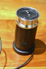 Nespresso Aeroccino 3 Vollautomatischer Milchaufschäumer - Schwarz