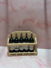 neuer Magnet mit Portwein aus