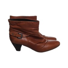 Roberto Santi, Stiefeletten