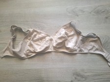 Beiger bügelloser BH   von Triumph  Gr. 85 C