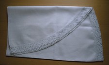 Tischdecke rund  weiß mit Spitze 151cm