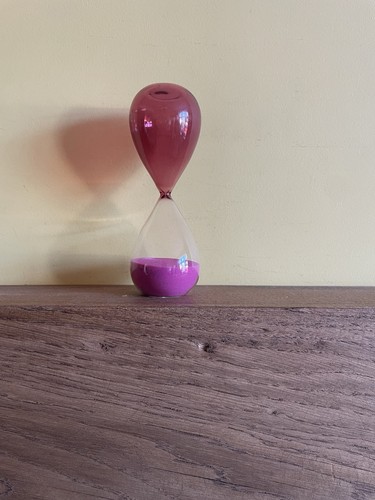Glas sanduhr timer mit rosa - sanduhr,