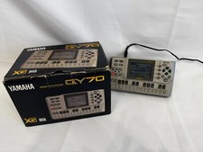 Yamaha QY70 Mobile Sequencer Sampler Rhythmusmaschine QY-70