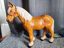 Gartenfigur Pferd aus Kunstharz - Handarbeit, Wetterfest