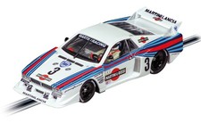 Carrera 27734 - Evolution Lancia Beta Montecarlo Turbo "Lancia Martini mit Licht