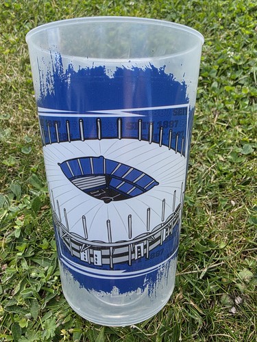 Hsv becher volksparkstadion - hsv,