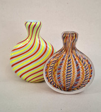 2 schöne bunte Schnupftabakflaschen Glas Glasfläschchen Bixl Fadenglas