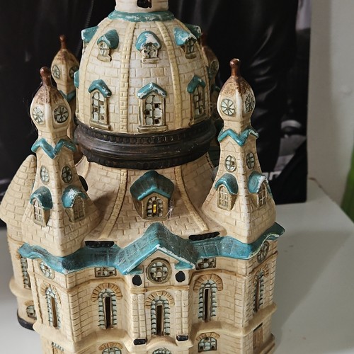 Dekorative keramik kirche mit - kirche,
