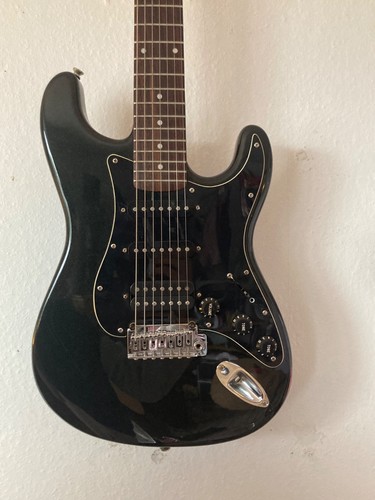 Fender squier stratocaster - squier,