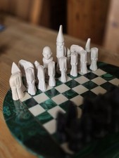Schachbrett Malachit  D:23cm plus Figuren Speckstein handgefertigt 