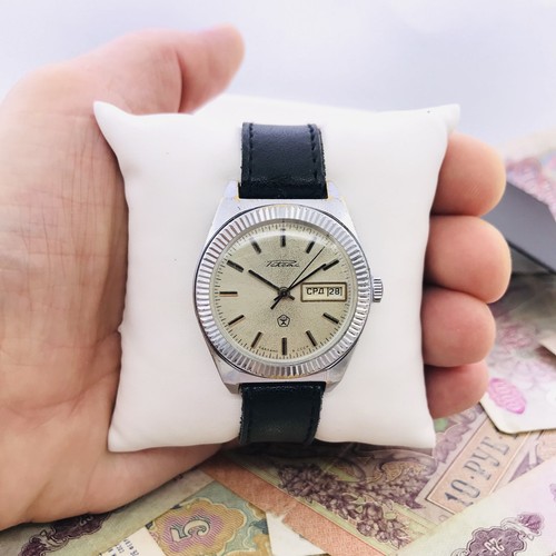 Raketa fluted bezel day date - bezel,