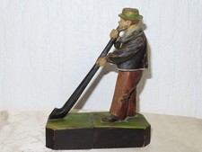 Holzfigur "Mann mit Alphorn"