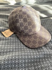 Blaue Gucci Cap in einem sehr