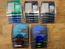 24 MiniDiscs Maxell 74 und Sony 74 Color Collection, gebraucht, in MD-Regal