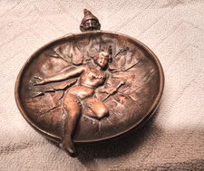 Alter aschenbecher bronze - aschenbecher,