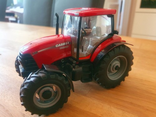 Tomy britains case maxxum - britains,