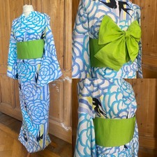 Japanischer Sommer Kimono YUKATA aus 100% Baumwolle hell blau Schwalben Motiv