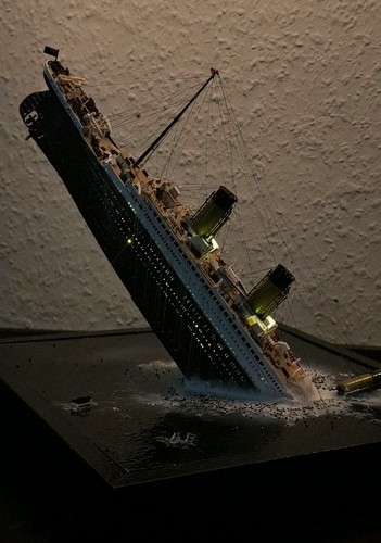 Titanic sinking panorama - titanic,
