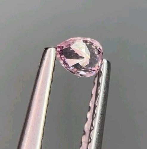 Diamant fancy pink natur - diamant,