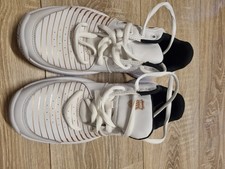 Tennisschuhe Sandplatz Gr. 40