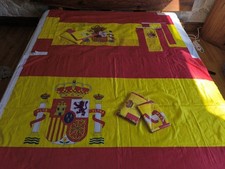 9 spanische Flaggen, 4 in OVP
