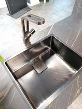 TEKA ICO 915 Titanium Designer Küchenarmatur, schwenkbarer Auslauf, Wasserhahn