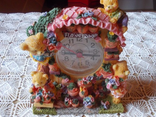 Bärenwecker aus resin und - aus,