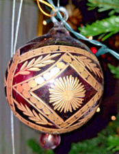 Baumschmuck Kugel Christbaumkugel  mundgeblasen geschliffen Glasöse  Gold  rot