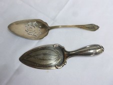 Alte Tortenheber 2 Stück - 1 x versilbert