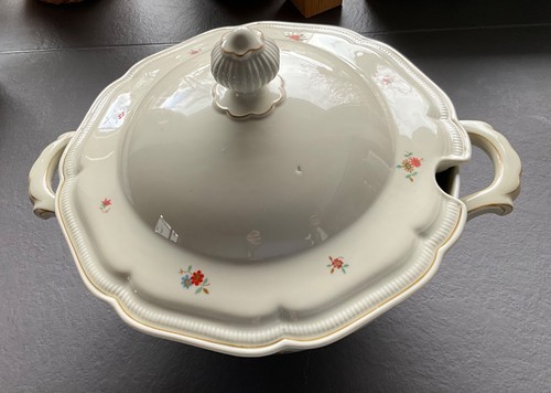 Suppenterrine - ,