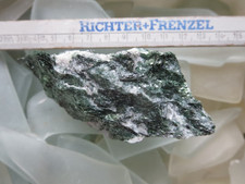 Fuchsit grüner Glimmer chromhaltiger Muskovit 132 g Rohstein  unbehandelt