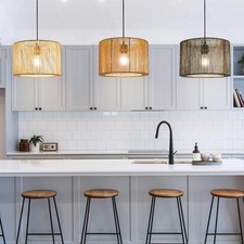 Hängelampe mit Rattan