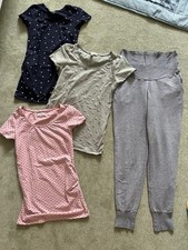 4 Teile Umstandsmode  XS / T-Shirts / Hose / Marken Esprit, H&M, Zalando