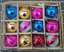 12 alte Christbaumkugeln aus