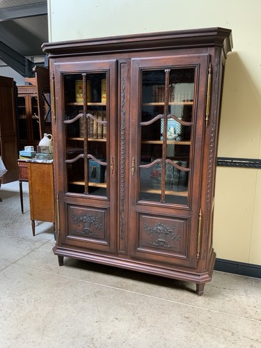 Antik vitrine - -,