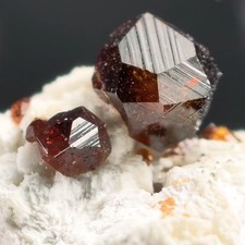 Spessartin Granat Kristalle