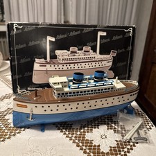 Schuco Blechdampfer Queen II Blechspielzeug Schiff Ozeandampfer Neuauflage 2001