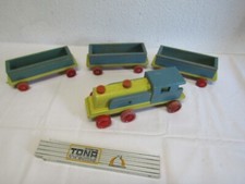 alte Holzeisenbahn Holz Zug Eisenbahn Spielzeug Spielzeugzug antik