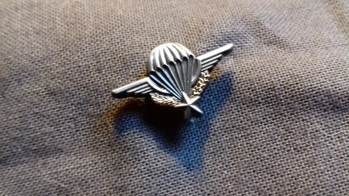 Nsigne miniatur pin - nsigne, patent