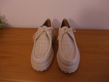 neue cremefarbene Halbschuhe Gr.38 von Heine