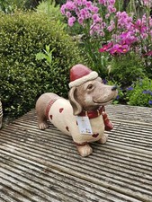 Dekorativer Dackel Figur