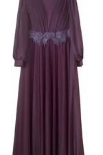 Elegantes lila Abendkleid
