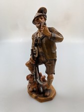 Holzskulptur Jäger mit