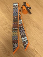 HERMES Schal Twilly Colliers