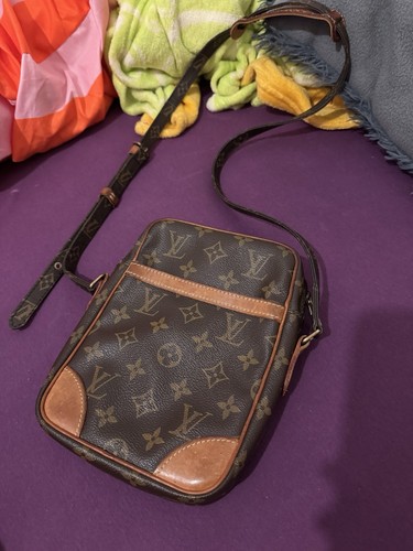 Louis vuitton monogram - louis,