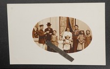 Foto Portrait Familie Frau Mann Kind Postbote Briefträger Widmung Model Mädchen