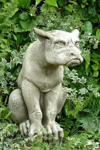 Gargoyle ernie pheeberts fiona - ernie,